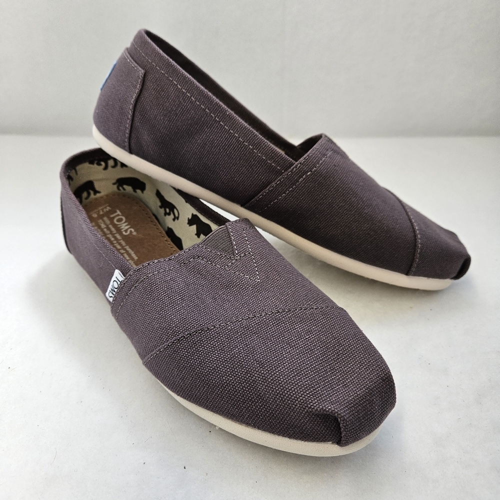 TOMS Women's Size 7.5 Ash Canvas Classic Slip-On Flat Shoes NWT - Picture 2 of 8